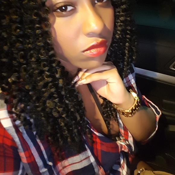 Cropped Shirt w/ Embroidered Back - Picture 2 of 2